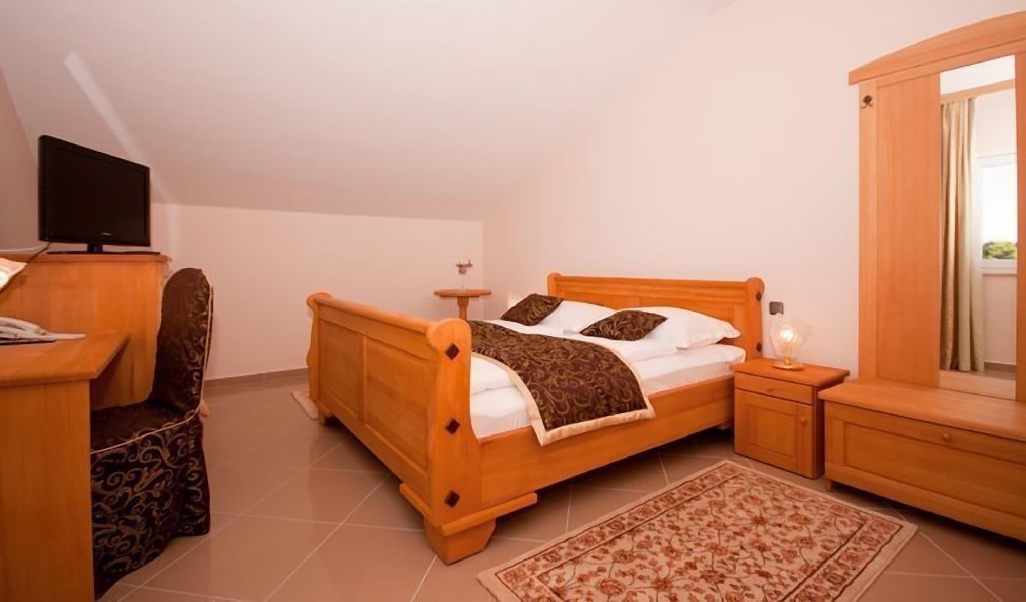 Hotel Miramare Vodice Luaran gambar