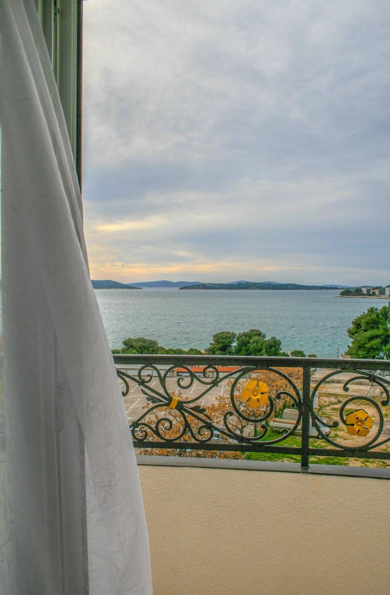Hotel Miramare Vodice Luaran gambar