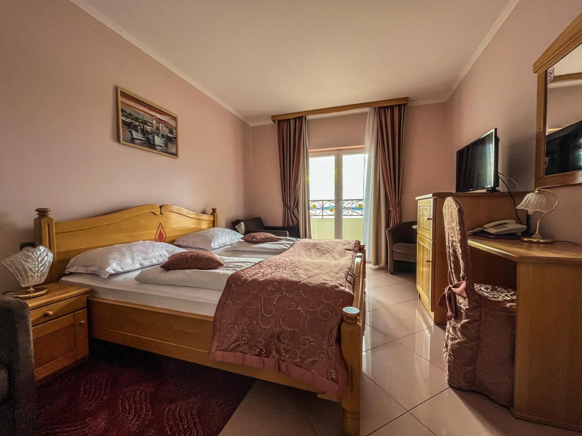 Hotel Miramare Vodice Luaran gambar