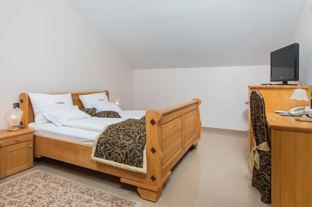 Hotel Miramare Vodice Luaran gambar