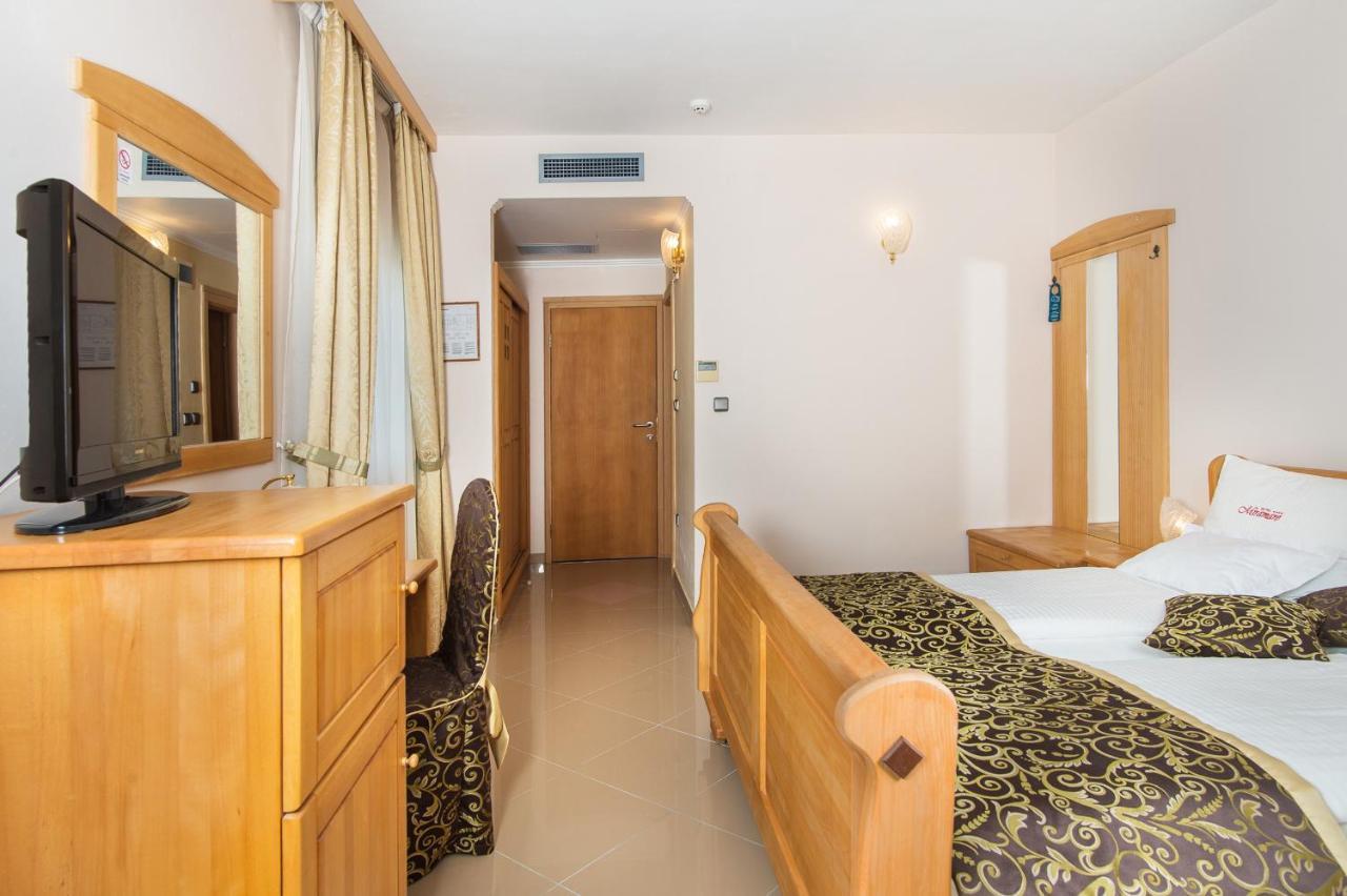 Hotel Miramare Vodice Luaran gambar
