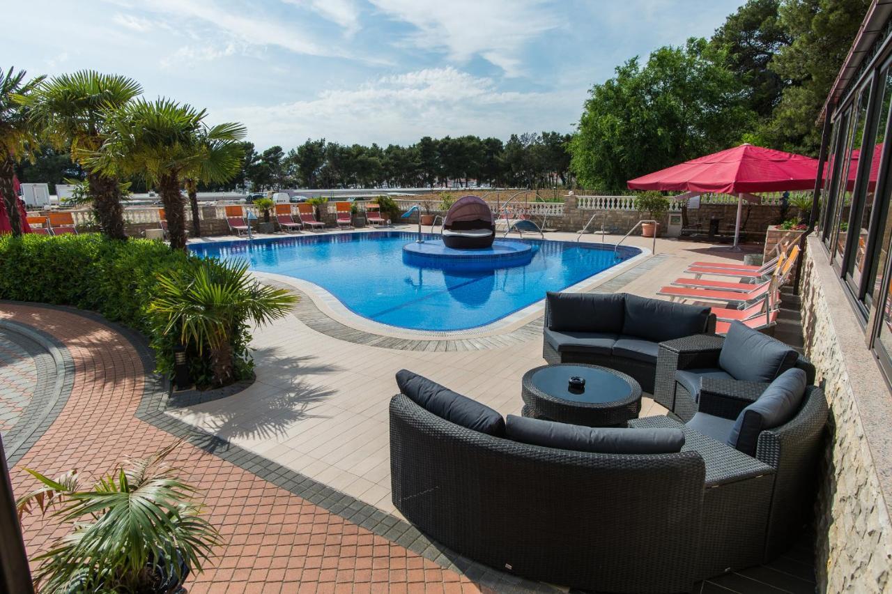 Hotel Miramare Vodice Luaran gambar